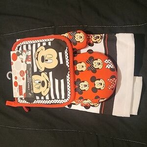 Disney Mickey Mouse Kids Kitchen Set - Pot Holder Oven Mitt Dish Towel
